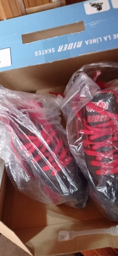Imagen 2 de 5 de Patines N°38 Con Accesorios