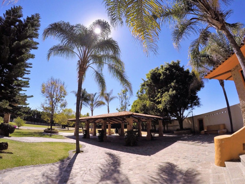 Hermosa Quinta En Guadalajara Cerca Del Tec De Monterrey
