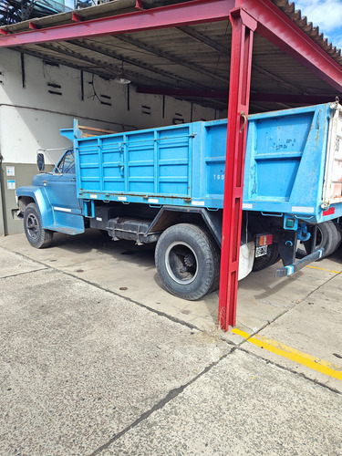 Ford 7000 Caja Volcadora , Baranda Volcable