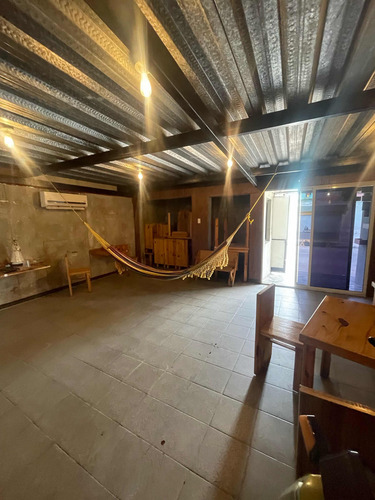 Se Alquila Local Con Cocina Industrial En Lecheria