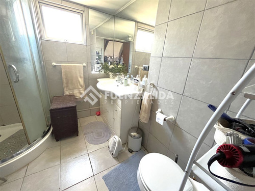 Casa En Venta De 3 Dorm. En Las Condes