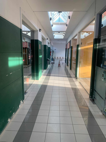 Alquiler De Locales Comerciales En Pleno Centro De Colon !!!