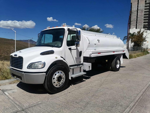 Camion Pipa De Agua De 10,000 Litros 2011 Rabon Thorton