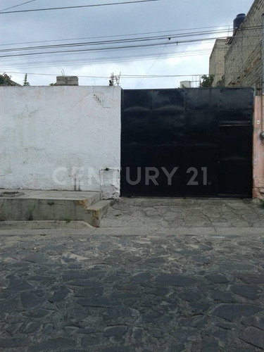 Casa En Venta Con Amplio Terreno En Col. El Carmen, Guadalajara, Jalisco