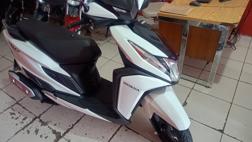 Honda Elite 2025 Com Apenas 76 Kms
