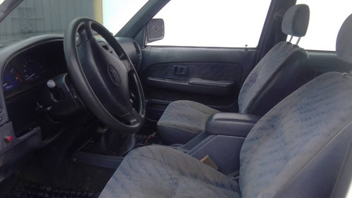 Imagen 7 de 13 de Hilux Doble Cabina 2005 Sincrónica 4x4 Negociable