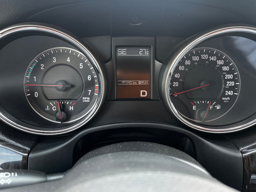 Jeep Grand Cherokee Laredo V6 4x2 At