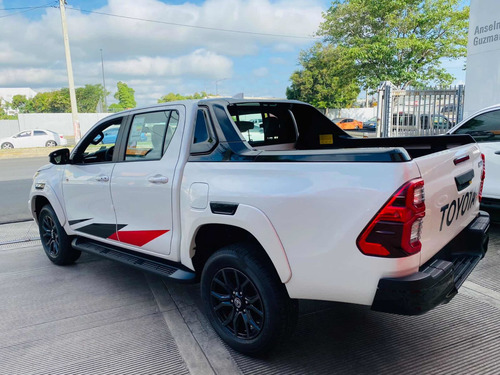 Imagen 6 de 14 de Toyota Hilux Revo 2022