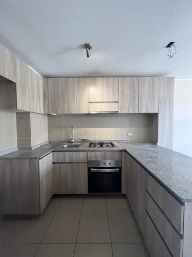 Amplio Dpto. 2 Dormitorios 2 Baños, Precio Excepcional !