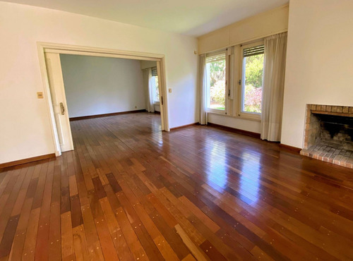 Imagen 6 de 24 de Venta Casa Con 3 Dormitorios, 3 Baã¿â±os, Piscina Y Jardã¿ân En Carrasco Sur A Cuadras De La Rambla