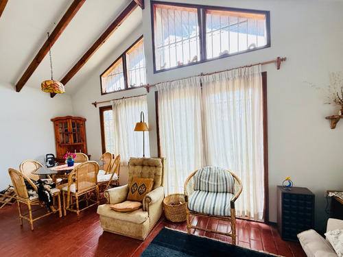 Hermosa Casa Algarrobo