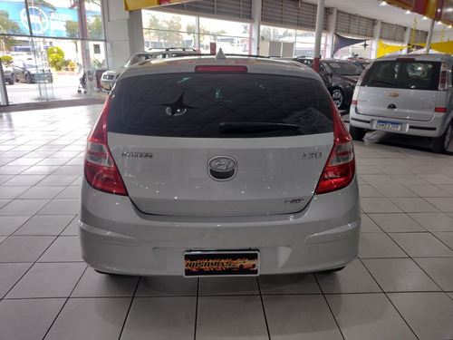 Imagem 5 de 14 de Hyundai I30 2010 2.0 Gls Aut. 5p