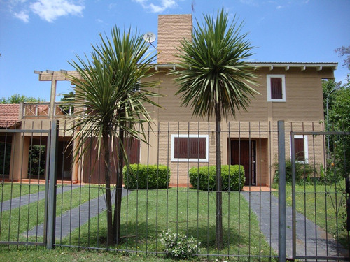 Muy Linda Casa En Venta Carlos Paz Con Pileta, Bº Costa Azul