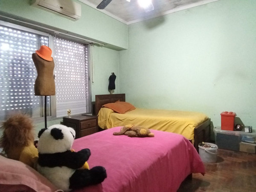 Venta Casa 3 Ambientes Con Cochera Isidro Casanova