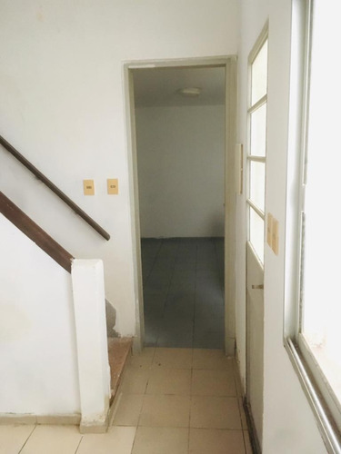 Alquiler Pocitos Depósito 60m2 Duplex Patio Garaje