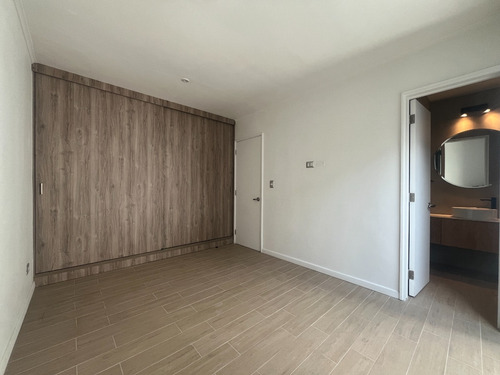 Maravillosa Casa Recién Remodelada, Finas Terminaciones.