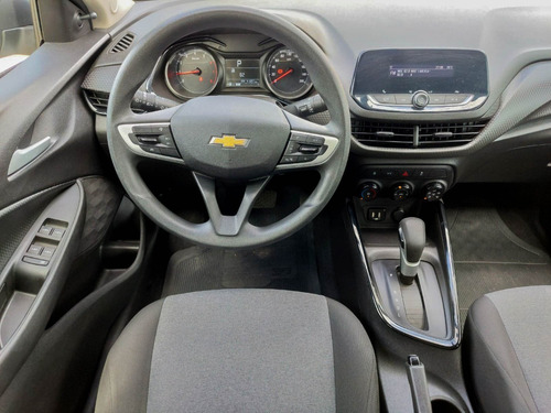 Imagem 6 de 9 de Onix Sedan Plus 1.0 12v Tb Flex Aut.