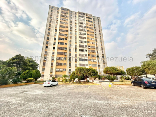 ¡¡ Apartamento En Venta En Urb Las Trinitarias De Barquisimeto Edo Lara R E F  2 - 4 - 1 - 5 - 3 - 0 - 5 Mp!!