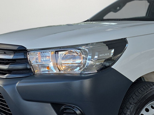 Toyota Hilux 2.8 D-4D TURBO DIESEL CS 4X4 MANUAL