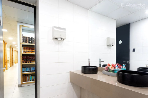 Estupenda Oficina En Venta Barrio El Golf