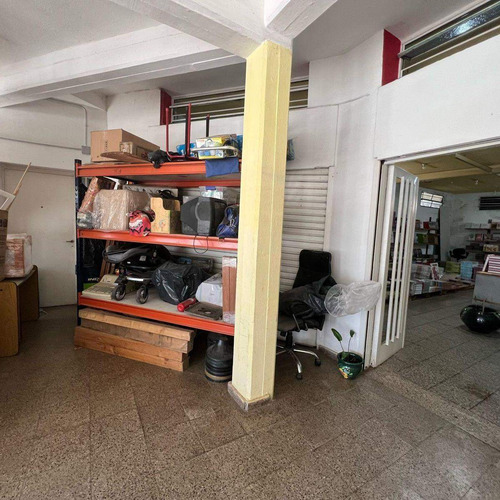 Venta Casa Con Piscina Y Local Sobre Avenida En Villa Allende Lomas