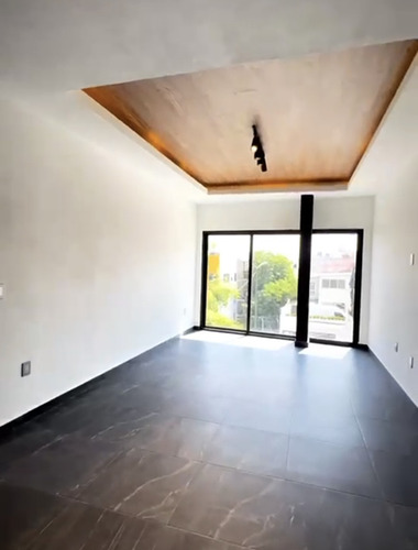 Departamento En Venta, Primer Piso, Viveros De La Loma, Tlalnepantla De Baz.