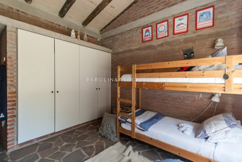 Casa De 3 Dormitorios En Burnett, Punta Del Este-ref:2485
