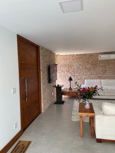 Imagem 14 de 28 de Casa Em Condominio - Alto Padrão - Angra Dos Reis - 4 Suites - Com Vaga Molhada Para Embarcação De Até 40 Pés