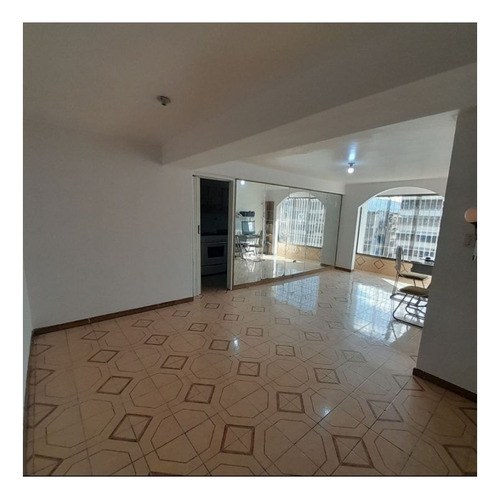 Se Vende Apartamento En Res. Tamarindo Pérez Bonalde. Catia.