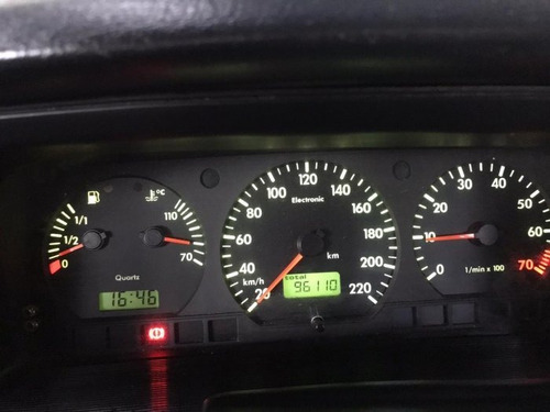 Santana 1.8 Mi 8v Gasolina 4p Manual