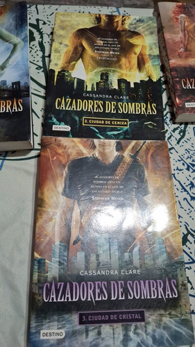 Primeros Tres Tomos: Cazadores De Sombra De Cassandra Clare