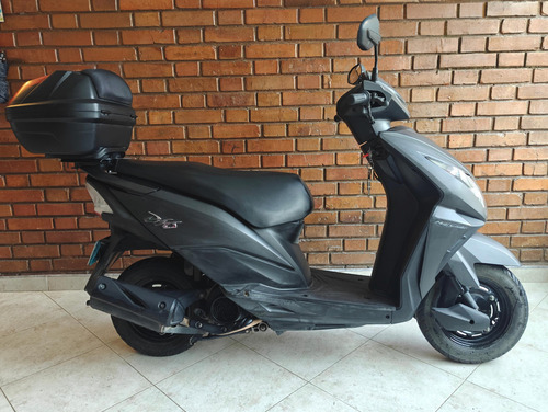 Scooter Honda Dio Dlx En Perfecto Estado Incluye Maletero