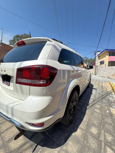 Dodge Journey 2.4 Sxt 7 Pasajeros At