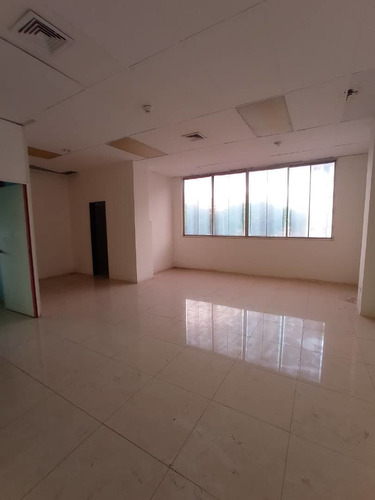 Imagen 2 de 12 de Venta De Local Comercial En Alta Vista, Puerto Ordaz