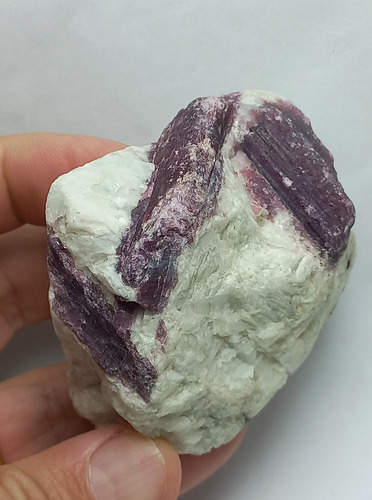 Turmalina Paraiba Rosa, Matriz De Albita * Yabadabadoo Rocks Rosa E Branco