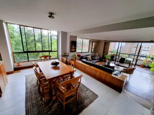 Apartamento En Venta Ubicado En El Poblado Sector Loma De Los Gonzalez (26528).