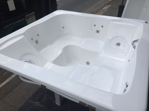Spa Hidromassagem C/ Aquecedor E Cromo