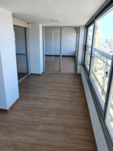 Imagen 8 de 30 de Rambla Republica Del Perú Esq Buxareo, 193 M2 , Gge X2 , Reciclado !!