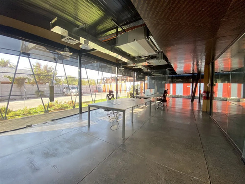 Moderna Oficina En Venta En Chicureo 