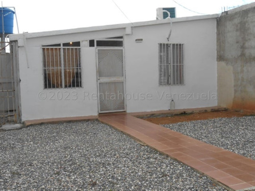 Milagros Inmuebles Casa Venta Barquisimeto Lara Zona Norte El Cuji Economica Residencial Economico  Rentahouse Codigo Referencia Inmobiliaria N° 24-17858