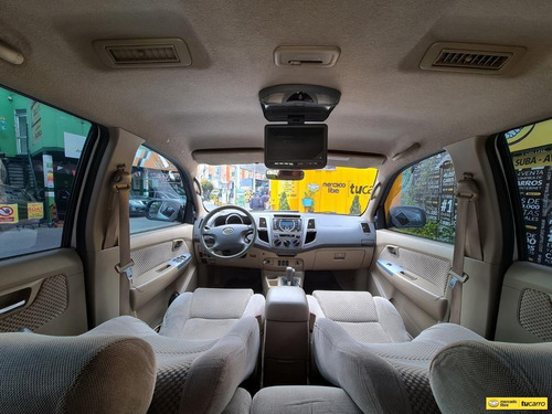 Imagen 14 de 15 de Toyota Fortuner