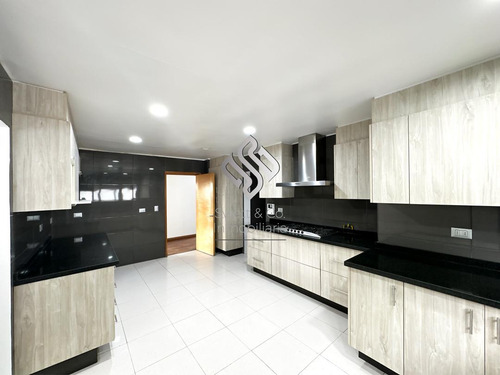Venta Casa Blanca Estela 760 M2 7 Habitaciones Bosques