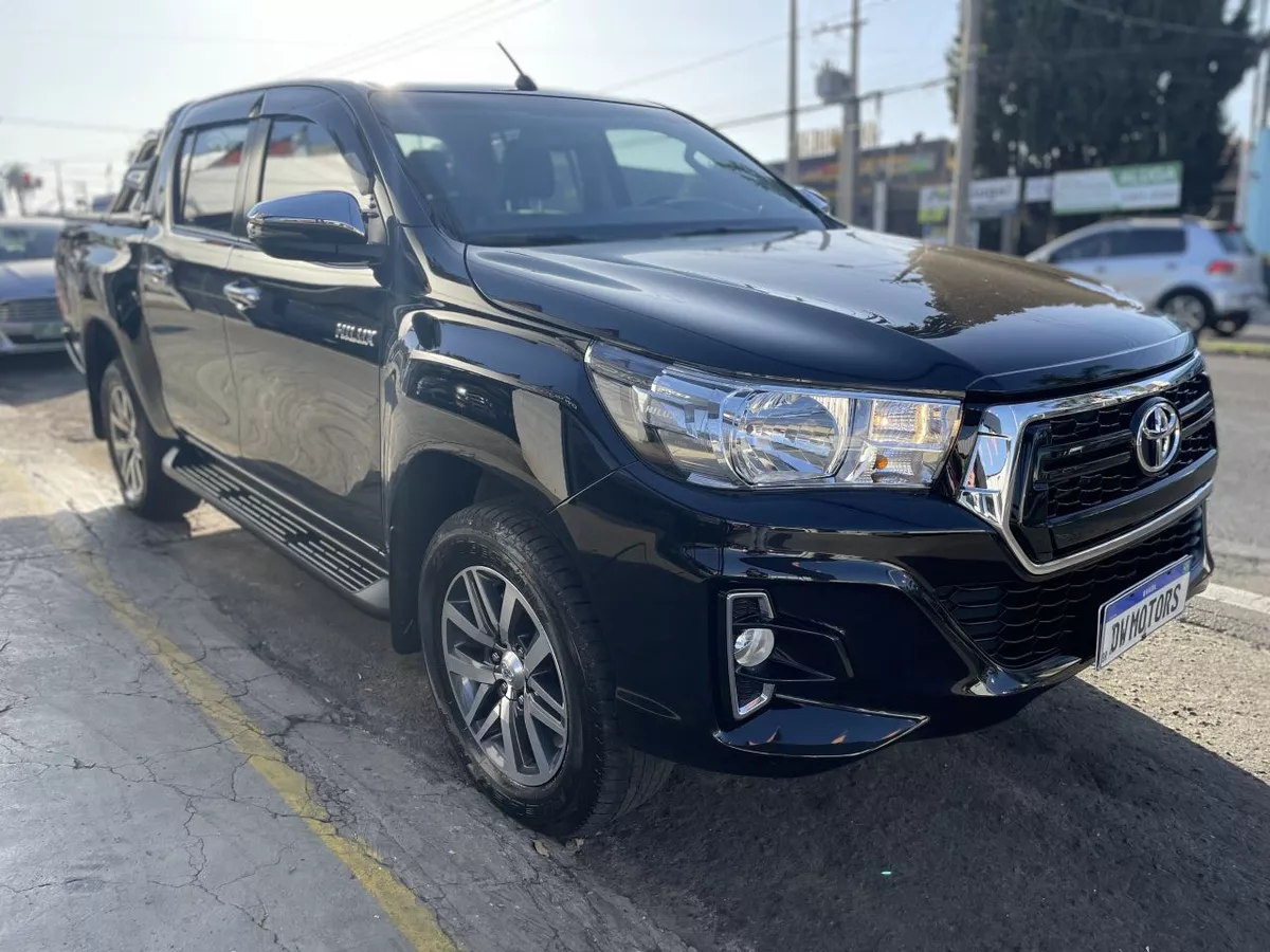 Toyota Hilux Caminhonete 2.8 16V SRV 4X4 DIESEL CABINE DUPLA AUTOMÁTICO