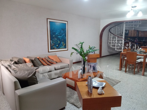 Imagen 2 de 6 de Casa Quinta De 2 Plantas Urb. Villa Ayacucho Ii Av. Cancamure