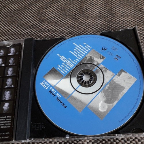 Cd Pearl Jam Live In Two Legs (Usado)