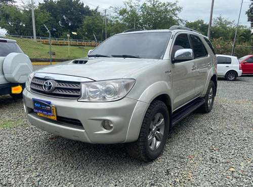 Toyota Fortuner 3.0 Sr5