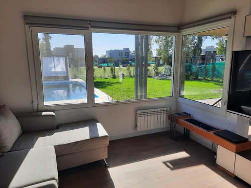 Imagen 3 de 30 de Casa En Venta En Pilar