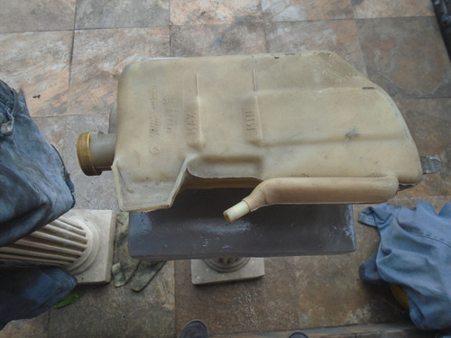 Vendo Tanque De Coolant De Chrysler Caravan 1998, # 4682294