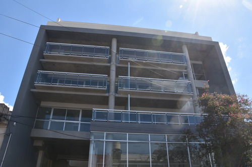 Alquiler Departamento A Estrenar 2 Dormitorios Concordia Con Cochera