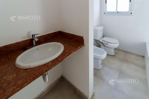 Imagen 21 de 30 de Casa En Venta En Barrio El Canton - Maroto Propiedades